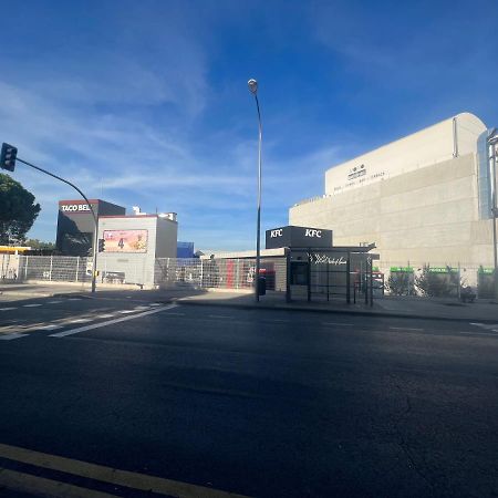 P4 Madrid Airport, Estadio Civitas, Ifema, Barajas Y Rejas Zewnętrze zdjęcie